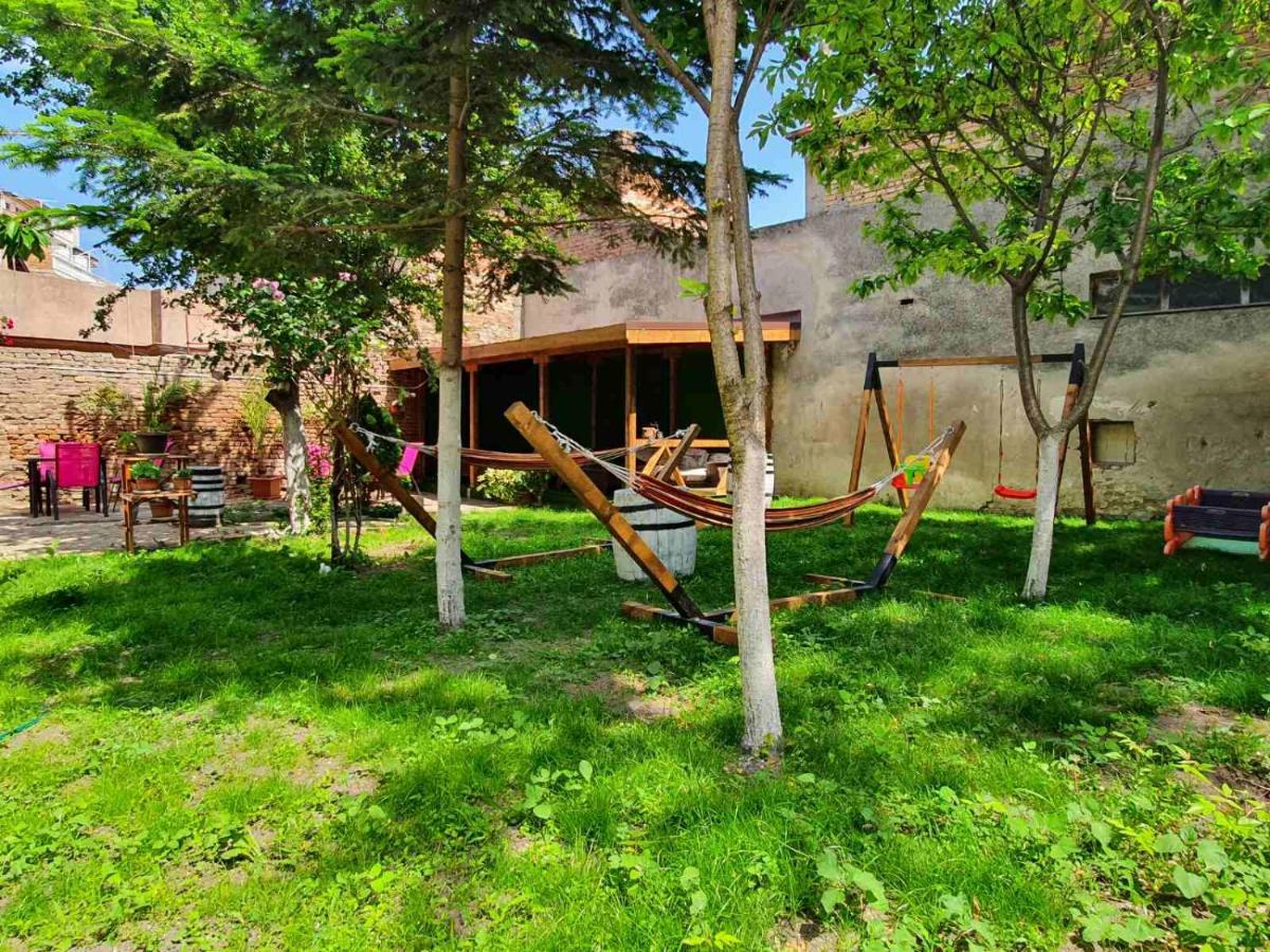 Pensiune House With Garden